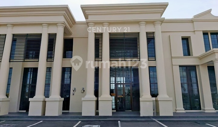 Ready-to-Occupy Shophouse in the Citraland City CPI Sunset Quay Area 1