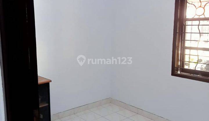 Rumah cantik Full perabot di villa mutiara elok kawasan summarecon mutiara dekat bandara mks 4