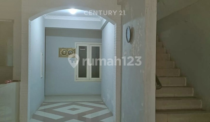 Strategic and Ready-to-Occupy Shop House on Old Camel Road 2