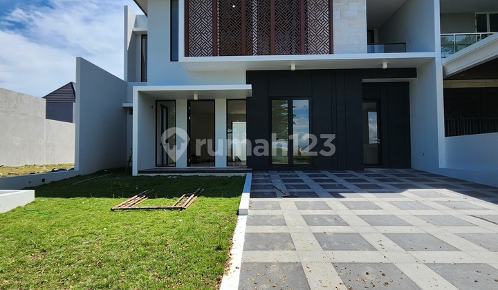 Rumah Aquamarine Lux Bulevard 1