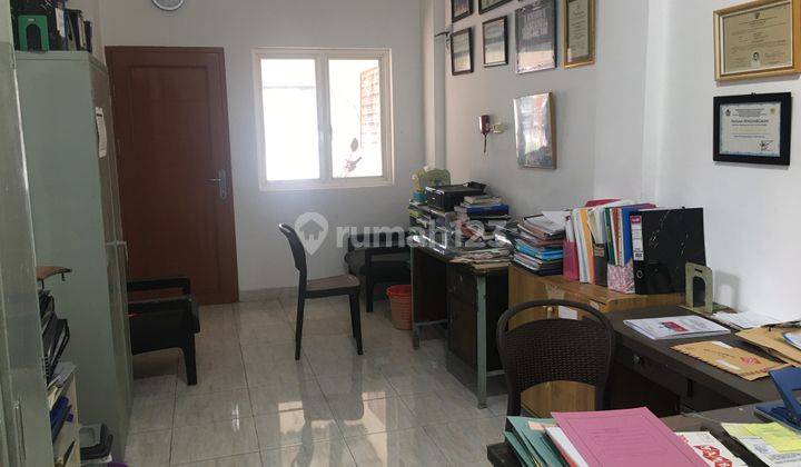 Rumah 2 Lantai Area Pantai Losari Makassar Jalan Kemiri 2
