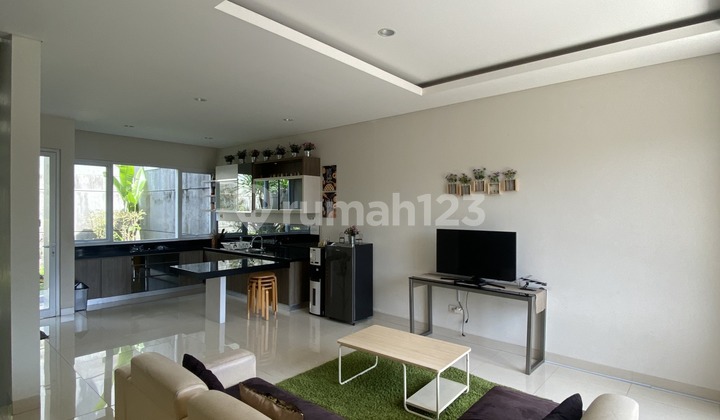 Rumah Baru Full Furnish Ready 10 unit Setraduta Bandung Rumah Baru Full Furnish Ready 10 unit Setraduta Bandung