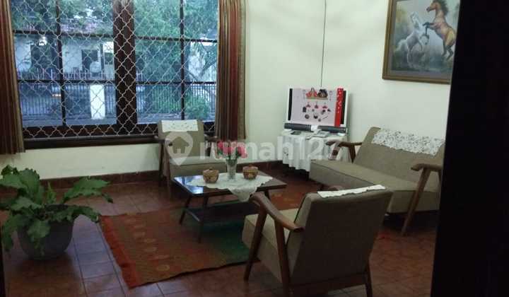 RUMAH BELANDA SAYAP RIAU ! bisa di fungsikan sebagai tempat usaha & tempat tinggal