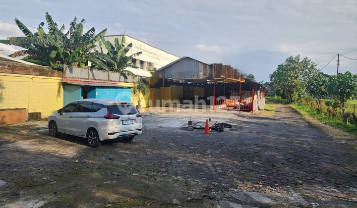 Ruang Usaha Mainroad 2 Arah di Soekarno Hatta Bandung 