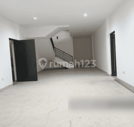 Ruko 3 Lantai di Pasirluyu, Bandung 6