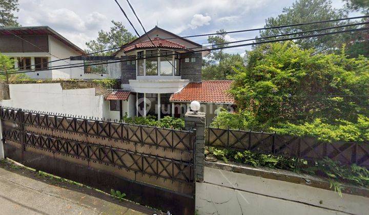 Disewakan Villa Harga Oke Banget Dengan View Hutan Ada Swiming Poolnya di Bukit Pakar Utara  1