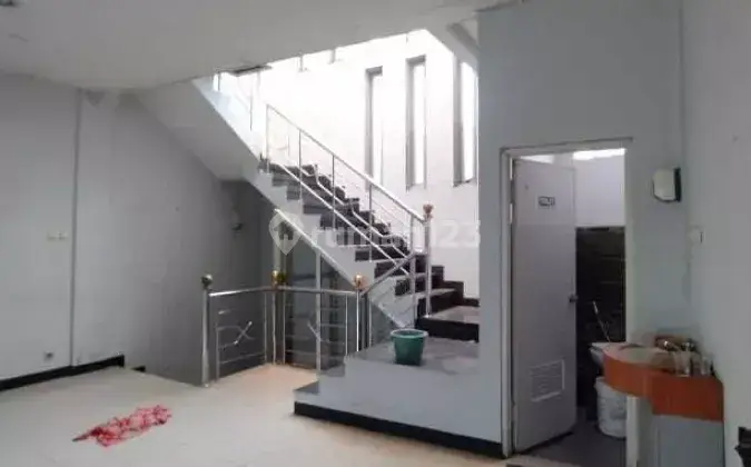 Ruang Usaha Mainroad Pasir Kaliki Cocok Untuk Kantor, Bank, Dll 5