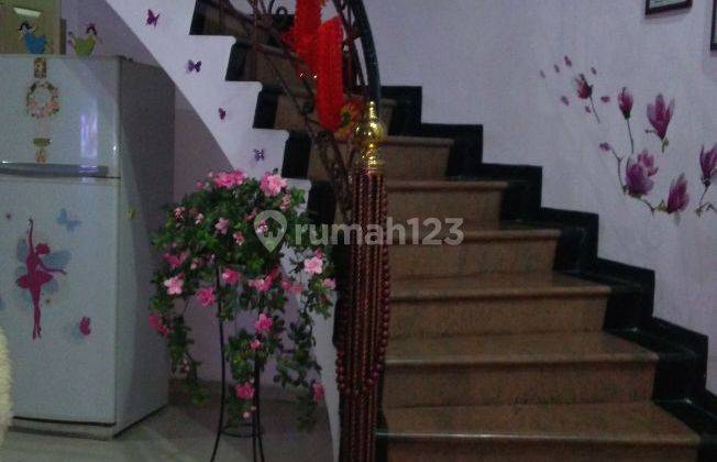 Rumah dijual di Jalan Srigunting Rajawali Terawat 2