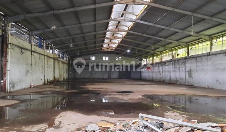 Gudang Hokie Hadap Timur Laut di Padalarang