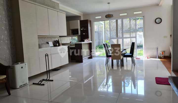 Rumah di Tatar elit Tatar Larangtapa Kota Baru Parahyangan  2