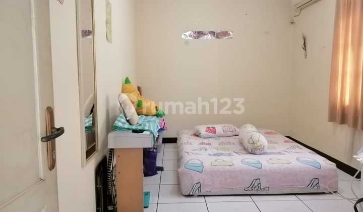 Rumah Hadap Barat di Jalan Kapten Tandean Bandung 2