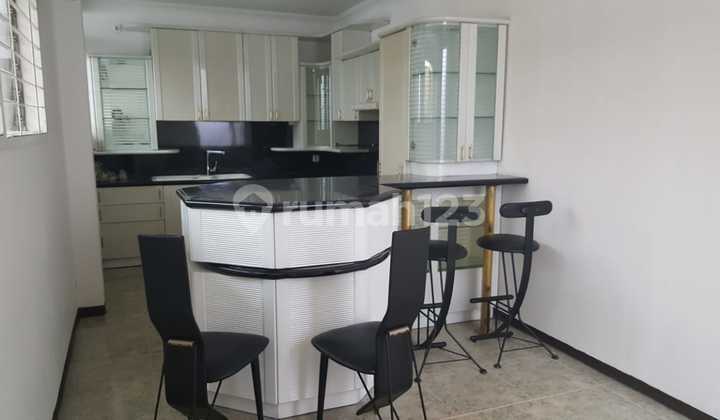 Rumah Mewah Semi Furnished di setra Sari Bandung  2