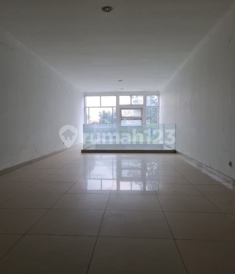 Two-way Mainroad Shop House in Pelajar Pejuang, Bandung 2