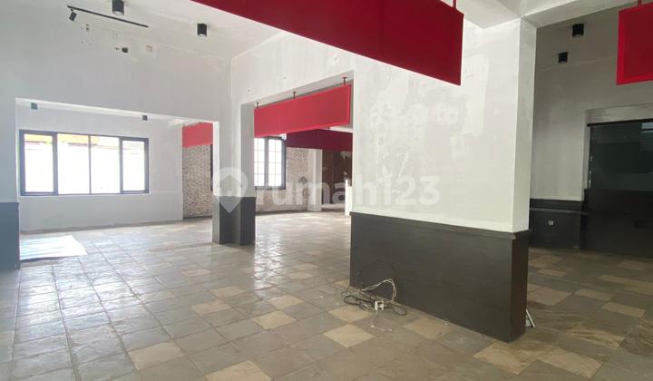 Ruang Usaha disewa Traffic Ramai di Riau Bandung Ruang Usaha disewa Traffic Ramai di Riau Bandung