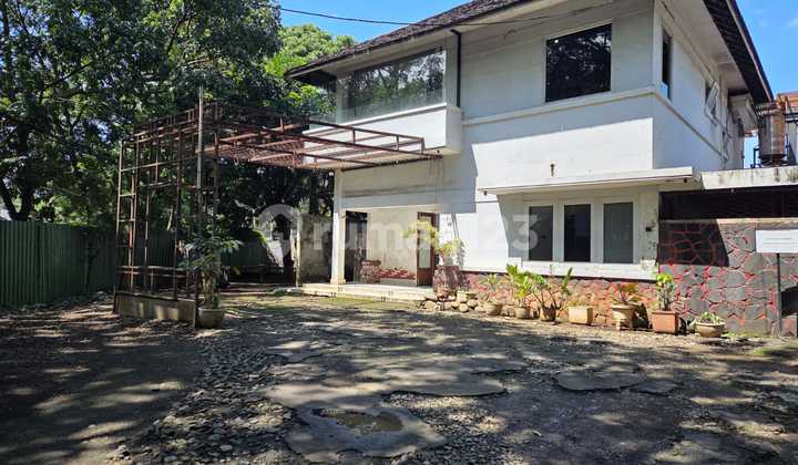 Mainroad Business Space Suitable for Cafe Restaurant, Strategic Location Setiabudi Bandung