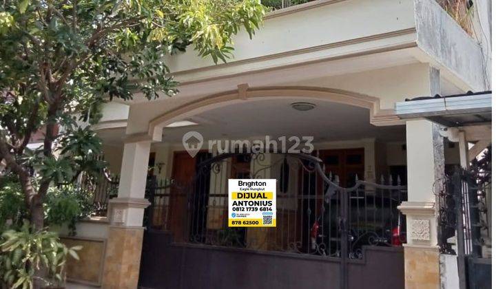 Rumah 2 Lantai SHM di Jalan Manyar Tirtoyoso Utara, Surabaya 1