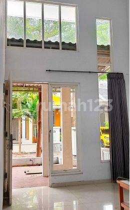 Rumah di Jalan Wisata Semanggi, Surabaya 7