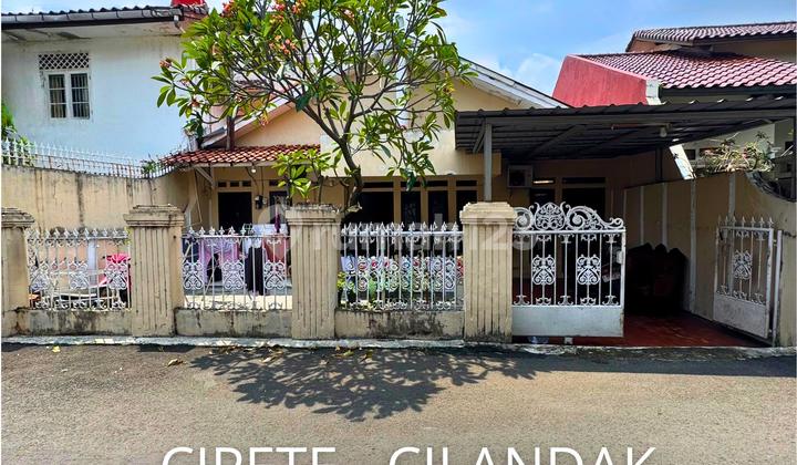 OLD HOUSE FOR SALE LAND AREA CALCULATION Cipete - Cilandak, South Jakarta.
