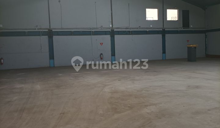 Gudang di sewakan di Pulo Gadung Strategis 2351m2 Gudang di sewakan di Pulo Gadung Strategis 2351m2
