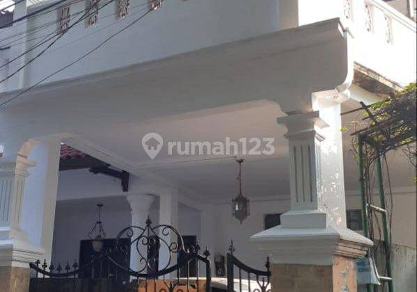 Jual Rumah di Cempaka Putih Jakarta Pusat 2 Lantai SHM Bagus 1