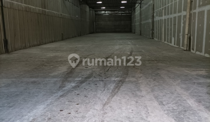 Strategic Warehouse for Rent in Cakung Near Toll Road, Pulogadung, East Jakarta, Jaktim Strategic Warehouse for Rent in Cakung Near Toll Road, Pulogadung, East Jakarta, Jaktim