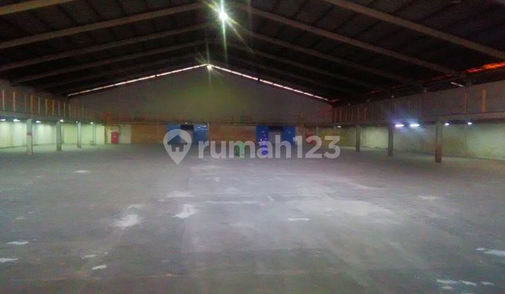 Warehouse Rental in Sunter Strategic 2100m2 Warehouse Rental in Sunter Strategic 2100m2