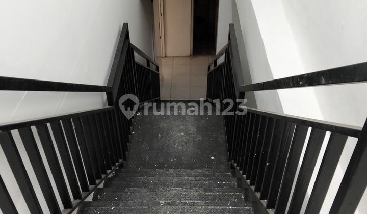 Two-Unit Shophouse For Rent in Jatinegara Near Otista on Panjaitan Street, Mt. Haryono Building 2