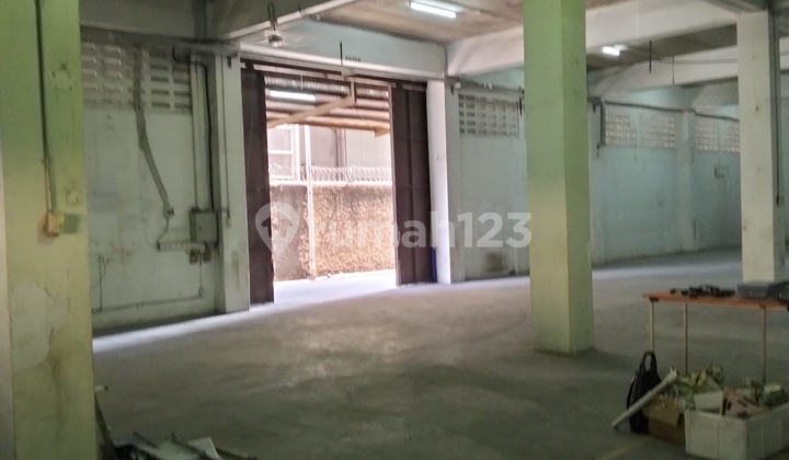 2-Story Warehouse in Pulo Gadung, Strategic Location, No Illegal Fees, Near Toll Road 2-Story Warehouse in Pulo Gadung, Strategic Location, No Illegal Fees, Near Toll Road