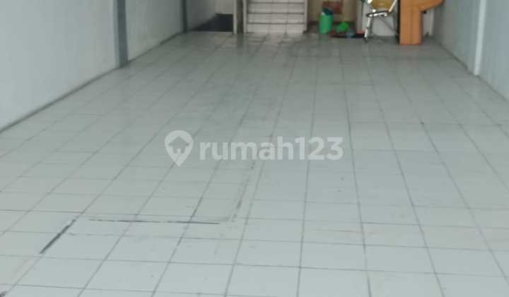 Shop House for Rent in Rawamangun, Near Arion Bus Terminal Rawamangun, Pemuda, Persahabatan Hospital, Tiptop, Lab School, Strategic Location. 2