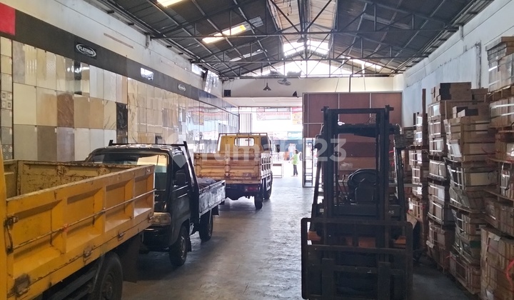 Warehouse for Rent in Cempaka Putih Near Percetakan Negara Salemba Plong