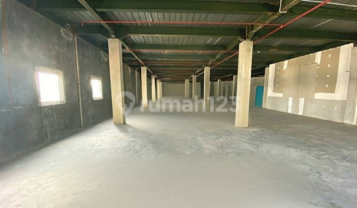 Warehouse for Rent in Sunter, Tg Priok Port, North Jakarta Warehouse for Rent in Sunter, Tg Priok Port, North Jakarta