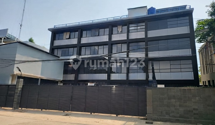 Modern 4-Story Commercial Building Consisting of Warehouse and Strategic Office in Sunter, Near Jis Food Centrum, Banking, Culinary, Mall, and Port of Priok Modern 4-Story Commercial Building Consisting of Warehouse and Strategic Office in Sunter, Near Jis Food Centrum, Banking, Culinary, Mall, and Port of Priok
