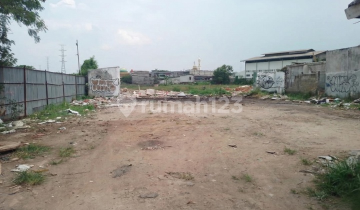 Land for Rent in Pegangsaan Dua, Kelapa Gading, Suitable for Container Car Parking, Near Port of Priok. Land for Rent in Pegangsaan Dua, Kelapa Gading, Suitable for Container Car Parking, Near Port of Priok.