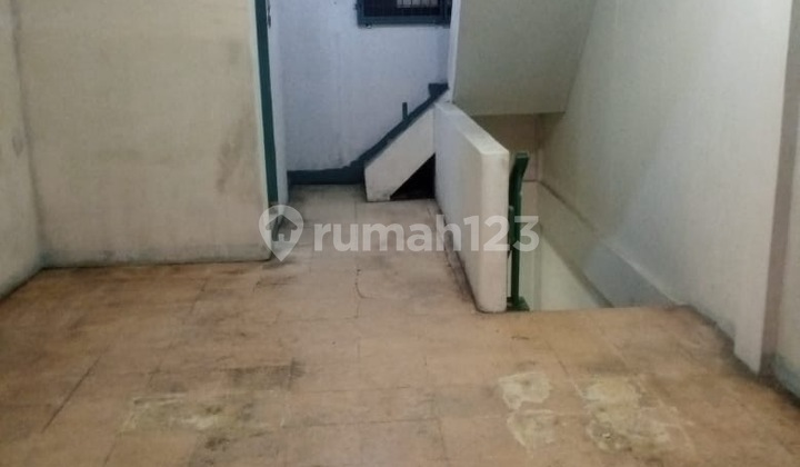 3.5-Story Shop House Near Pelita Pos Duri School 2