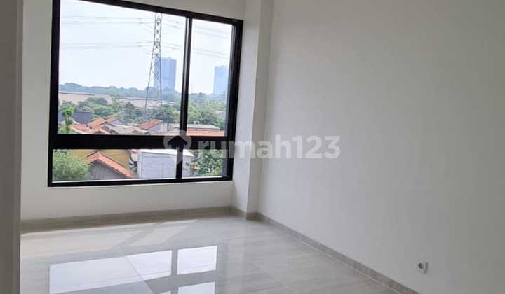 Lloyd 2 Br Apartment Alam Sutera 2