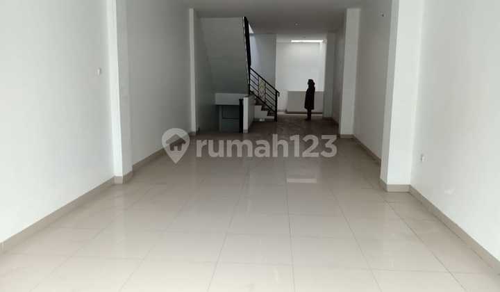 Ruko 3,5 Lantai Bagus Strategis Muara Karang