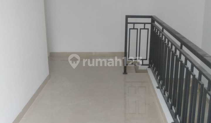 Rumah Bagus Unfurnished Shm Muara Karang  2