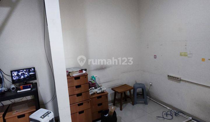 Rumah 3 Lantai Katamaran Indah Pik Semi Furnished Bagus 2