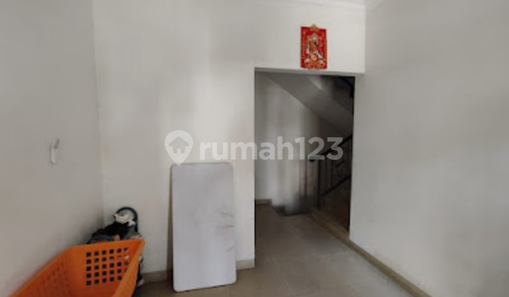 Rumah 3 Lantai Bagus Semi Furnished SHM Florence Pik Jakut 2