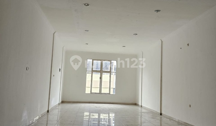 Ruko Brandnew 4,5 Lantai pinggir jalan di Jelambar Baru