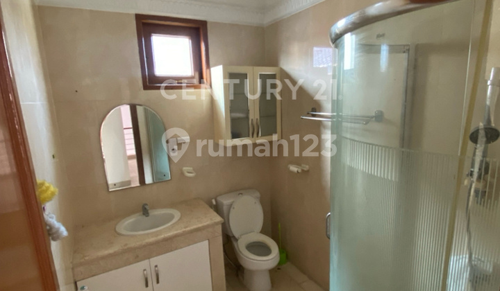 Lippo Central House Neatly Organized Location House Ready to Use Condition. 2