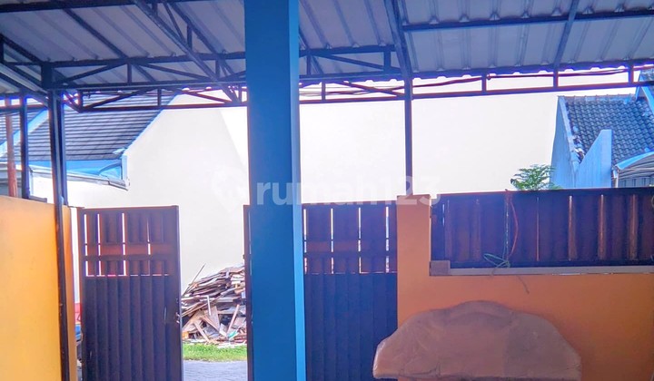 Medokan Ayu 1,5 Lantai dengan 4 Kamar Tidur 1