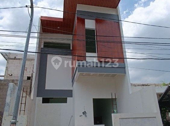 Rungkut Minimalist Two-Story Housing, Near UPN University, McDonald's, Etc.