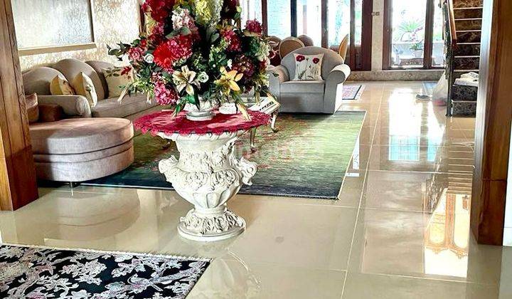 Dijual Rumah Mewah di Bandung Utara ada kolam renang  2