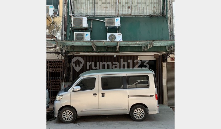 Dijual Ruko 4 1/2 Lantai Full Furnish Lokasi Gunung Sahari Jakarta