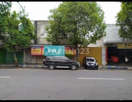 Dijual Rumah di Jalan Ahmad Yani Jombang Luas Tanah 915m2  1