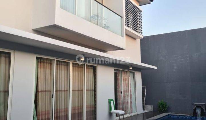 Dijual Rumah Graha Natura Cluster Jasmine Semi Furnish Surabaya 2