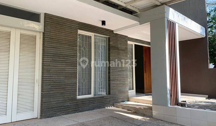 Dijual Rumah Minimalis Siap Huni East Emerald Mansion Tp 2 Citraland Surabaya 2