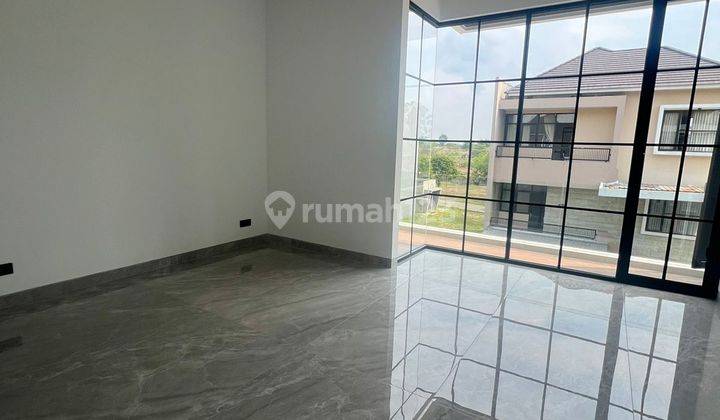 Dijual Rumah Bangunan 3 Lantai Citraland Waterfront Surabaya 2