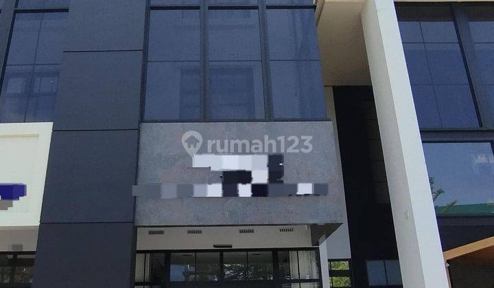 Disewakan Ruko Tierra Soho 3 Lantai Full Furnish Hadap Selatan Surabaya 1